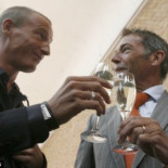 El sucesor de Jörg Haider revela que tuvo con él una relación "más allá de la amistad" (ING)