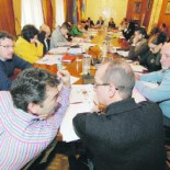 Dirigentes del PP heridos tras pelearse por el control de una urna