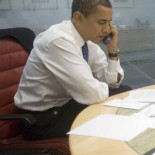 Obama charla por teléfono con Zapatero