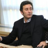 «Renault va a darle a Alonso un coche campeón en 2009»