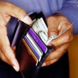 La mitad de los españoles menores de 55 años no tienen ni un euro ahorrado