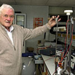 Físico gallego crea prototipo de acumulador de energía que consigue aprovechar toda la corriente producida [gl]