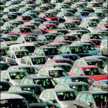 Los coches sin pagar llenan los garajes de los bancos