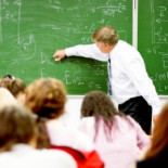 Expertos apuestan por "restituir" la autoridad de los padres y educadores para afrontar la "tiranía" de los hijos