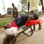 El cólera es un ataque "bacteriológico" británico, según un ministro de Zimbabue