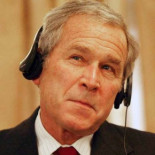 Cien abogados árabes dispuestos a defender al periodista que arrojó zapatos a Bush