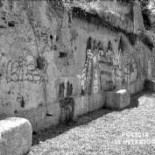 Detenidos dos jóvenes por realizar pintadas en el puente romano de Merida