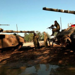 Moratinos exige a Hamás que cesen los misiles y a Israel que mantenga un alto el fuego