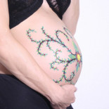 Los anestesistas se niegan a poner la epidural  si tienes tatuajes en la zona lumbar