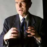 "La evolución hace a Dios innecesario para explicar el mundo", dice Francisco J. Ayala