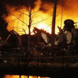 Un avión comercial se estrella contra una casa en el estado de Nueva York