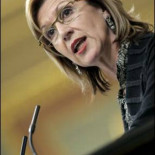 Rosa Díez confía en que las corruptelas del PP sean "simples tramas de golfos"