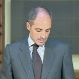 Todos aplauden a Camps, menos uno