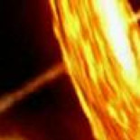 Un agujero negro devorando una estrella