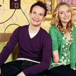 Presentadora sin brazo asusta a los niños