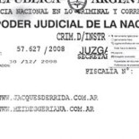 Piden cárcel para un profesor de filosofía por difundir textos de Heidegger y Derrida por internet