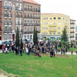 "Mirad al cielo, roban el suelo"