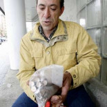 Paga una multa de 105 euros en monedas de 1, 2 y 5 céntimos