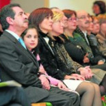 Revilla propone un impuesto para los 'pudientes' en beneficio de los parados