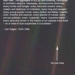 Una mota de polvo suspendida en un rayo de sol