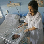 El primer niño seleccionado genéticamente en España cura a su hermano