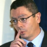 Gallardón mete la tijera: envía al paro a más de 2.000 interinos