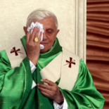 Fuego amigo en el Vaticano