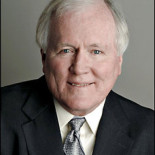 AIG, que recibió miles de millones de dólares del gobierno de EE.UU., repartirá cientos de millones entre sus ejecutivos