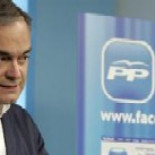 González Pons  asegura que prefiere seguir viendo anuncios en TVE antes que sufrir una subida de la tarifa del móvil