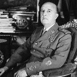 Piden la retirada de los títulos nobiliarios concedidos por el franquismo