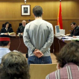 Un grupo de neonazis quedaba para ir a "cazar guarros" al metro de Barcelona