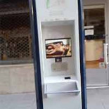 Un pirata informático proyecta una 'porno' en un puesto de préstamo de bicicletas