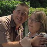 "Encuentra a su hijo raptado en Facebook" - 'Kidnapped son' found on Facebook (ENG)