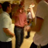 El PP expulsa con insultos a unos antiabortistas de uno de sus mítines