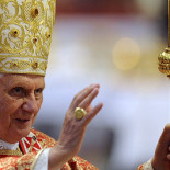 El Vaticano en números rojos