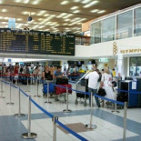 ¿Te cobran por las maletas en los aviones? Reclama, es ilegal