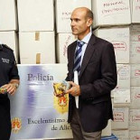 Descubierta una madre con tres kilos de pirotecnia en un carrito con su bebé.Alicante