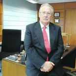 "La ley debería prohibir conducir a partir de los 80 años, a esa edad no hay reflejos"