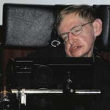 Stephen Hawking: “Los humanos han llegado a una nueva etapa de la evolución”