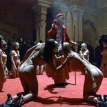 Una orgía al estilo 'Eyes wide shut' en la campiña inglesa