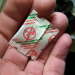 ¿Qué pasaría si ingirieras el contenido de la bolsita antihumedad?