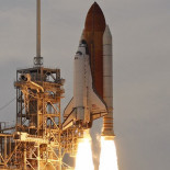 El 'Endeavour', lanzado con éxito en el sexto intento