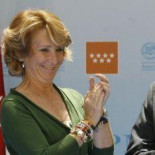 Esperanza Aguirre asegura que ella devuelve los regalos valiosos que le ofrecen