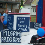 Un grupo de ciudadanos de Wisconsin llaman a una quema de libros con contenido de sexo y homosexualidad