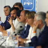 La caída de Bárcenas deja a Camps sin escudo