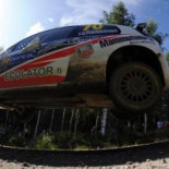 Raikkonen sale ileso de un fuerte accidente en Finlandia