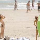 La policia local de Cádiz empieza a pedir a los nudistas que se pongan el bañador
