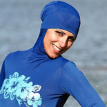 El "burkini", prohibido en una piscina pública a las afueras de París