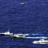 Detenidos por arrojar a un inmigrante al mar desde una lancha en el Estrecho