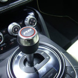 ¿Qué pasaría si metieras la marcha atrás mientras estás conduciendo por la autopista?